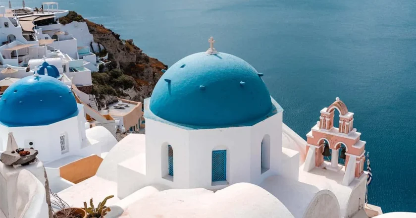 Santorini Shadow Box XPS A Fusion of Style and Functionality